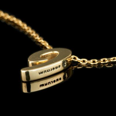 9 gold & cadena – M